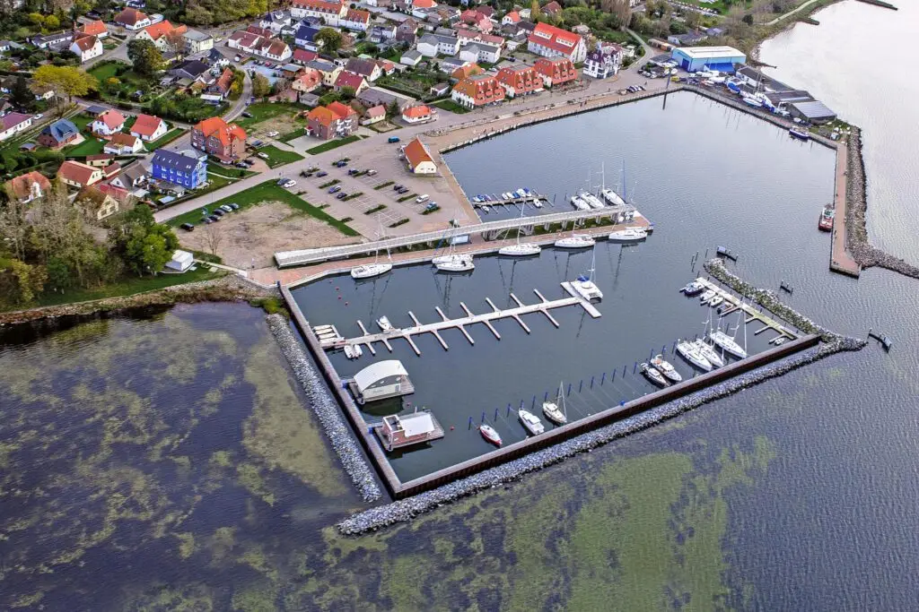Luftbild Hafendorf Wiek 2
